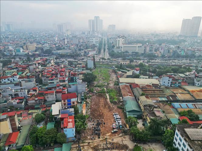 Trong ảnh: Vị trí xây hầm ở ngã ba Giải Phóng - Kim Đồng. Điểm đầu của hầm chui kết nối với dự án đường Vành đai 2,5 đoạn Đầm Hồng - Quốc lộ 1A, cách điểm giao cắt với Quốc lộ 1A khoảng 460m, địa phận quận Hoàng Mai. Ảnh: Tuấn Anh - TTXVN