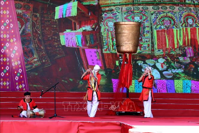 Nghi lễ Cấp sắc của người Dao quần trắng tỉnh Yên Bái. Ảnh: Thu Hằng-TTXVN
