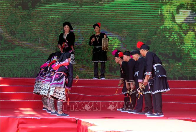 Nghi lễ múa Lập Tĩnh của người Dao tỉnh Phú Thọ. Ảnh: Thu Hằng-TTXVN