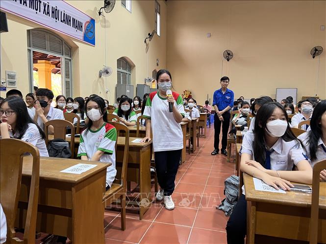 Học sinh sôi nổi tương tác tại sự kiện. Ảnh: Ánh Tuyết - TTXVN