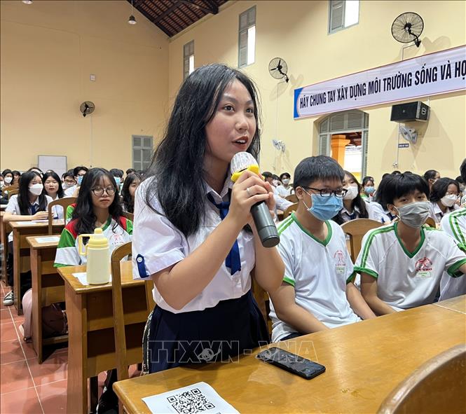 Học sinh sôi nổi tương tác tại sự kiện. Ảnh: Ánh Tuyết - TTXVN