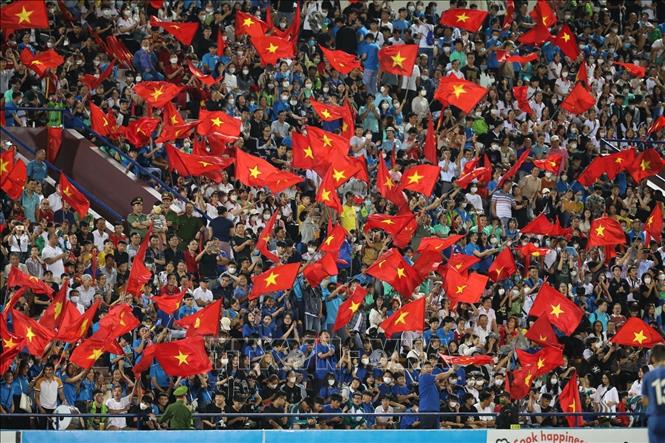 Vietnamese fans at the Viet Tri Stadium. VNA Photo: Minh Quyết 