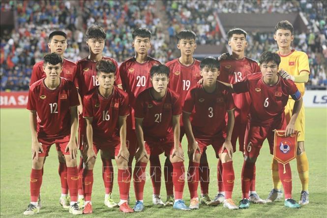 The line-up of U17 Vietnam. VNA Photo: Minh Quyết 