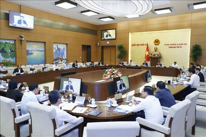 Quang cảnh phiên họp. Ảnh: Doãn Tấn - TTXVN