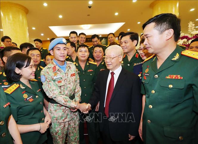 Tổng Bí thư Nguyễn Phú Trọng với các đại biểu. Ảnh: Trọng Đức –TTXVN