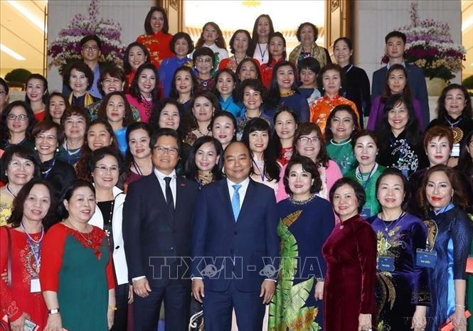  Thủ tướng Nguyễn Xuân Phúc gặp mặt các nữ doanh nhân tiêu biểu (ngày 2/3/2019). Ảnh: Thống Nhất - TTXVN