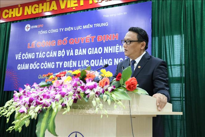Ông Quách Phạm Cường, Giám đốc Công ty Điện lực Quảng Ngãi phát biểu nhận nhiệm vụ.Ảnh. Phạm Cường-TTXVN