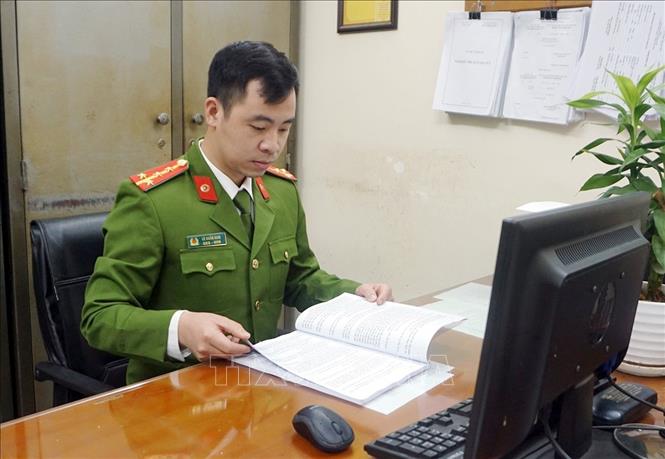Đại uý Lê Xuân Nam (Phòng 3, Cục Cảnh sát điều tra tội phạm về ma tuý). Ảnh: Phạm Kiên - TTXVN