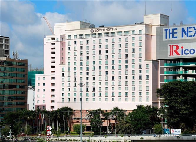 Trong ảnh: Khách sạn Lotte Sài Gòn tại đường Tôn Đức Thắng, phường Bến Nghé, Quận 1, Thành phố Hồ Chí Minh. Ảnh: Hồng Đạt - TTXVN
