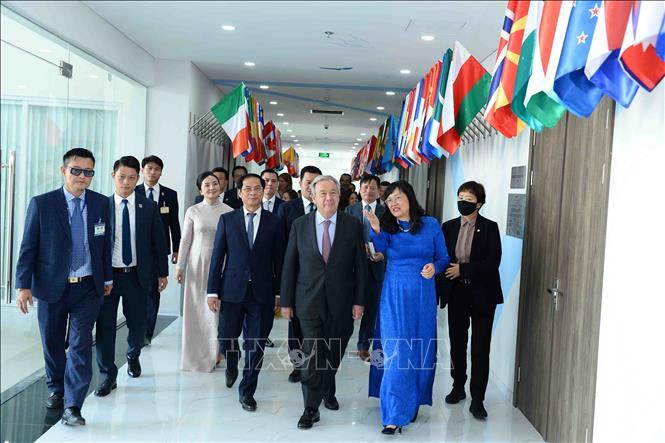 Trong ảnh: Tổng Thư ký LHQ António Guterres thăm Học viện Ngoại giao. Ảnh: Minh Đức - TTXVN