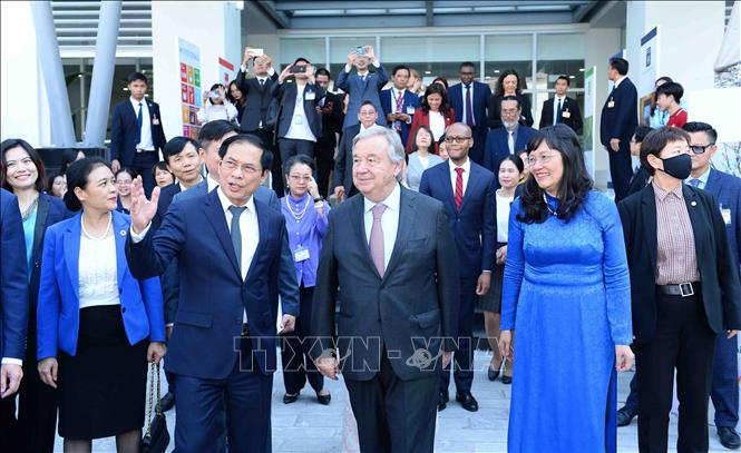 Trong ảnh: Tổng Thư ký LHQ António Guterres thăm Học viện Ngoại giao. Ảnh: Minh Đức - TTXVN