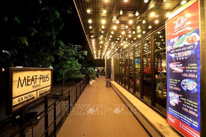 Đa số người Hàn Quốc dù đã định cư lâu năm ở Hà Nội nhưng vẫn không quen với ẩm thực Việt Nam. Họ thường thích các món ăn Hàn với vị cay, nóng. Ảnh: Tuấn Anh - TTXVN