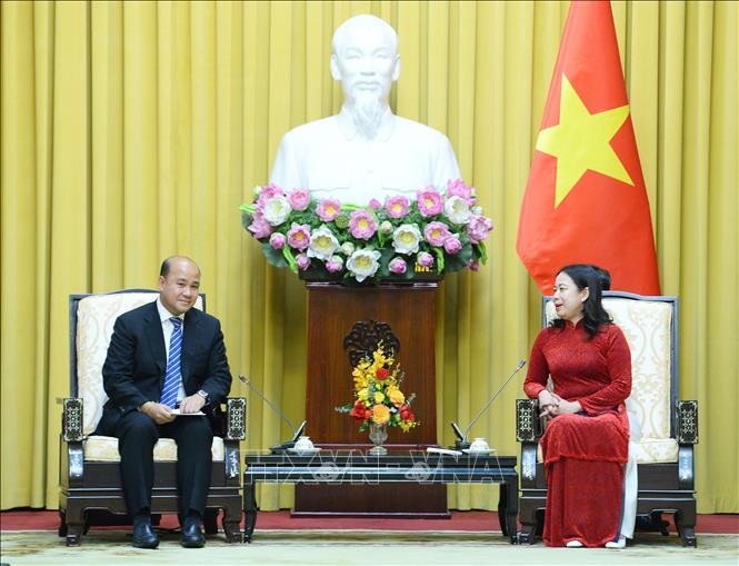 Vice President Vo Thi Anh Xuan talks to President of the Cambodian Union of Youth Federations Hun Many. VNA Photo: Minh Đức