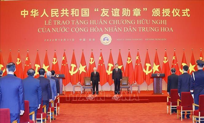 Tổng Bí thư, Chủ tịch Trung Quốc Tập Cận Bình và Tổng Bí thư Nguyễn Phú Trọng tại buổi lễ. Ảnh: Trí Dũng – TTXVN