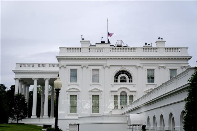 Trong ảnh: Quang cảnh bên ngoài Nhà Trắng ở Washington DC. Ảnh: AFP/TTXVN