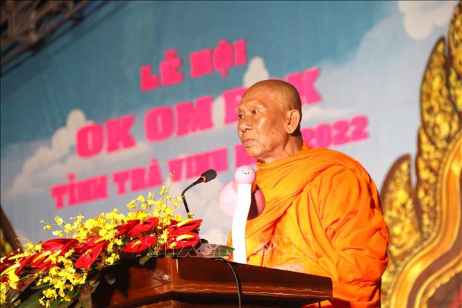 Hòa thượng Thạch Sok Xane, Phó Chủ tịch Hội đồng Trị sự Giáo hội Phật giáo Việt Nam, Chủ tịch Hội Đoàn kết sư sãi yêu nước tỉnh Trà Vinh phát biểu tại buổi lễ. Ảnh: Thanh Hòa - TTXVN
