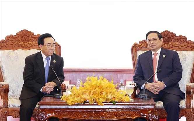 Thủ tướng Phạm Minh Chính gặp Thủ tướng Lào Phankham Viphavanh - Ảnh ...
