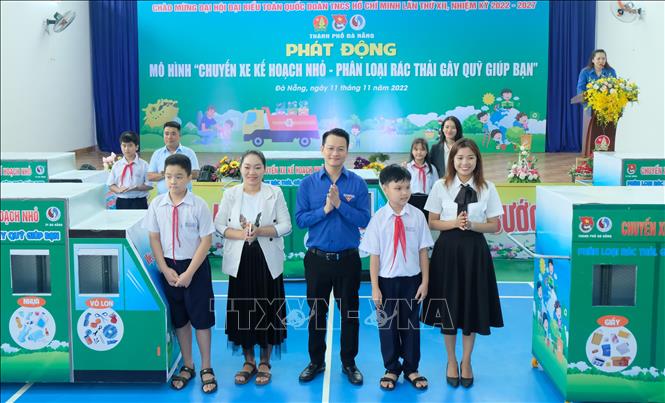 Liên đội trường Tiểu học Quang Trung triển khai 2 mô hình học tập Đôi bạn  cùng tiến và Bạn giúp bạn  Tiểu học Quang Trung