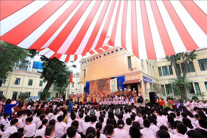 Trong ảnh: Quang cảnh Lễ kỷ niệm 105 năm thành lập Trường Đồng Khánh - Trưng Vương. Ảnh: Nhật Anh - TTXVN