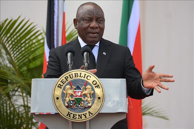 Trong ảnh: Tổng thống Nam Phi Cyril Ramaphosa phát biểu trong cuộc họp báo tại Nairobi, Kenya ngày 9/11/2022. Ảnh: AFP/TTXVN