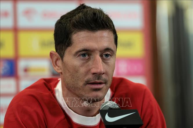 Trong ảnh: Tiền đạo tuyển Ba Lan Robert Lewandowski trong cuộc họp báo ở Warsaw, ngày 19/9/2022. Ảnh: PAP/TTXVN