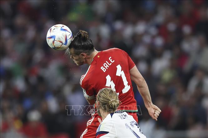 Trong ảnh: Tiền đạo Xứ Wales Gareth Bale khống chế bóng bổng trong trận gặp tuyển Mỹ  . Ảnh: THX/TTXVN