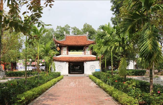 Trong ảnh: Gác chuông tại chùa Bút Tháp. Ảnh: Thanh Thương - TTXVN