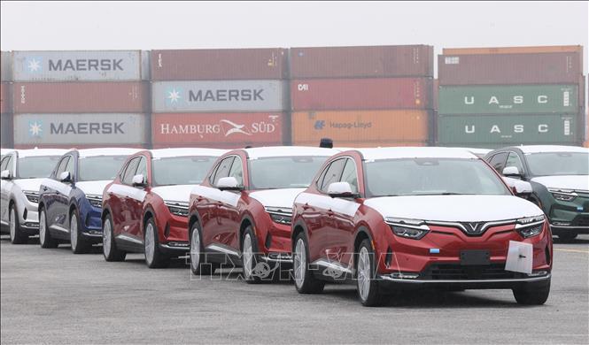 VinFast exports first batch of electronic vehicles to US - VNA Photos ...