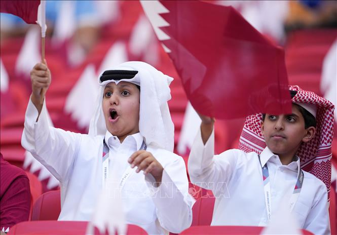 Tin vui cho tất cả các cổ động viên bóng đá trên toàn thế giới! Sau khi bị loại khỏi World Cup 2022, Qatar đã quyết định tập trung vào phát triển đội bóng của họ và chuẩn bị cho các giải đấu tương lai. Hãy xem ảnh liên quan đến World Cup 2022 và cờ Qatar để cổ vũ cho tinh thần của đội bóng!
