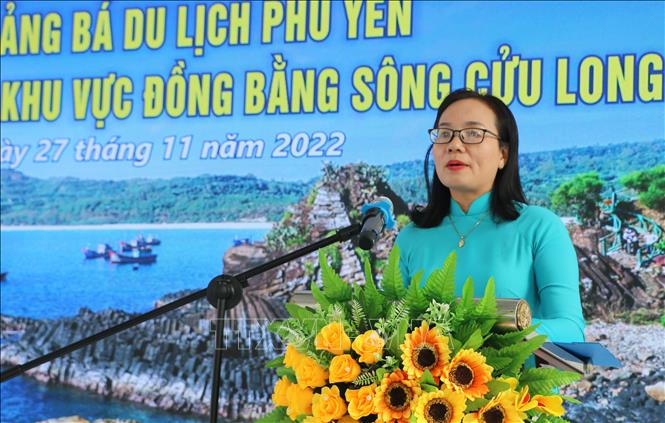 Bà Nguyễn Thị Hồng Thái, Quyền Giám đốc Sở Văn hóa – Thể thao và Du lịch tỉnh Phú Yên phát biểu tại hội nghị. Ảnh: Tuấn Kiệt – TTXVN
