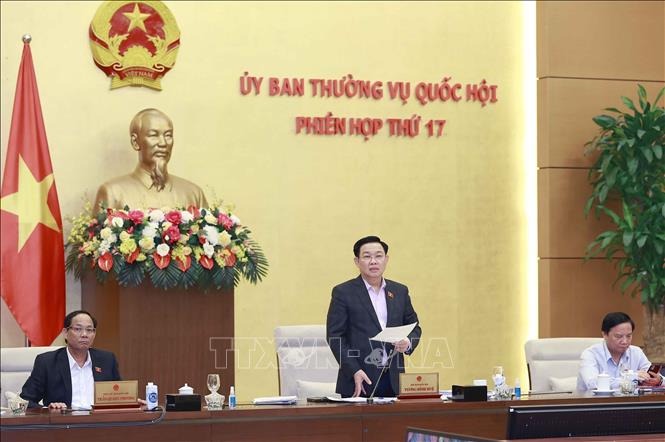 Chủ tịch Quốc hội Vương Đình Huệ phát biểu kết thúc phiên họp. Ảnh: Doãn Tấn - TTXVN
