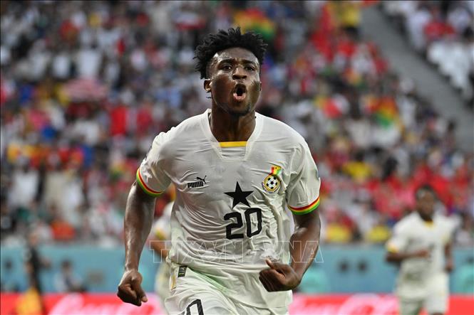 Tiền vệ Mohammed Kudus (20) vui mừng sau khi ghi bàn nâng tỷ số lên 2-0 cho Ghana. Ảnh: AFP/TTXVN