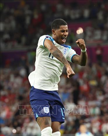 Trong ảnh: Tiền đạo Anh Marcus Rashford ăn mừng bàn thắng vào lưới Xứ Wales. Ảnh: THX/TTXVN