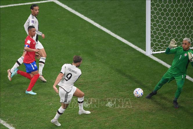 Tiền đạo Đức Niclas Fuellkrug (giữa) ghi bàn thắng thứ tư cho đội nhà. Ảnh: AFP/TTXVN