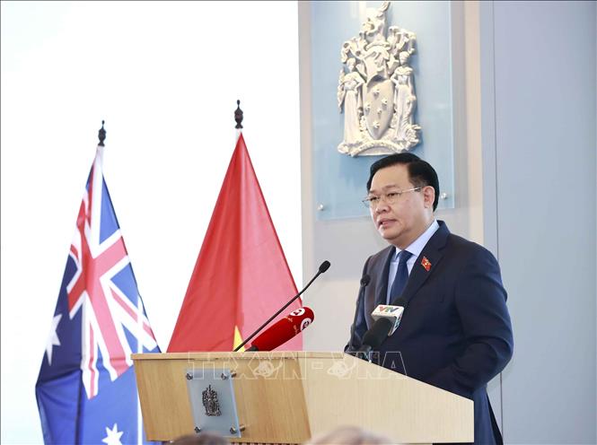National Assembly Chairman Vuong Dinh Hue attends the Vietnam-Australia Education Cooperation Forum in Melbourne on December 2. VNA Photo: Doãn Tấn