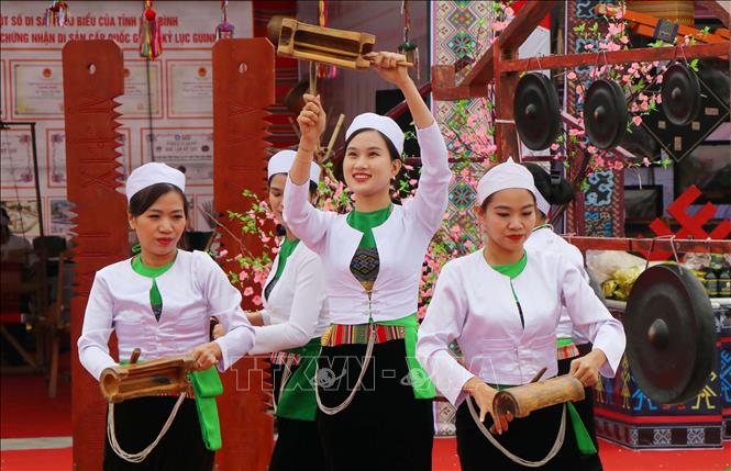 Trích đoạn Lễ hội Xuống đồng của đồng bào Mường, tỉnh Hòa Bình. Ảnh: Trung Kiên - TTXVN