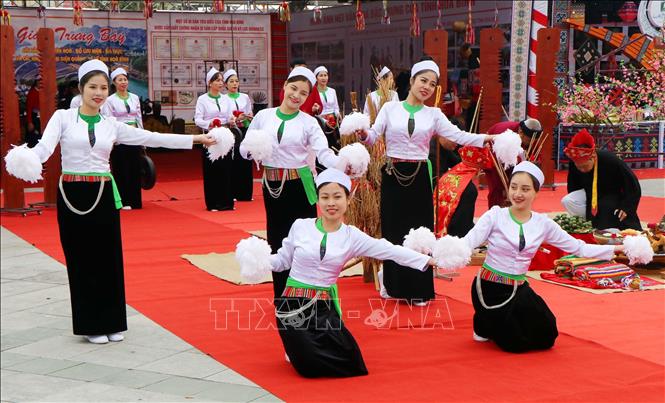 Trích đoạn Lễ hội Xuống đồng của đồng bào Mường, tỉnh Hòa Bình. Ảnh: Trung Kiên - TTXVN