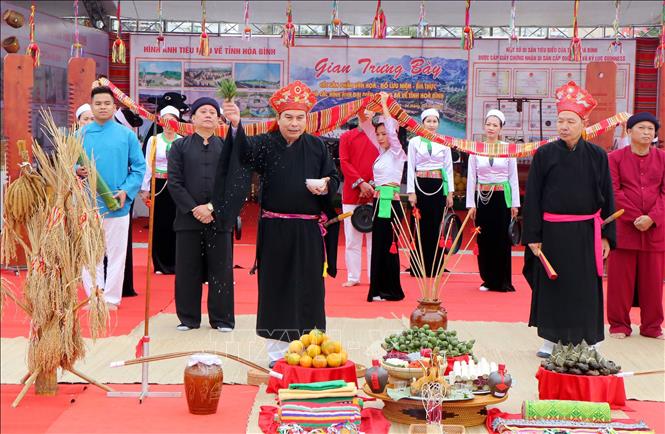 Trích đoạn Lễ hội Xuống đồng của đồng bào Mường, tỉnh Hòa Bình. Ảnh: Trung Kiên - TTXVN
