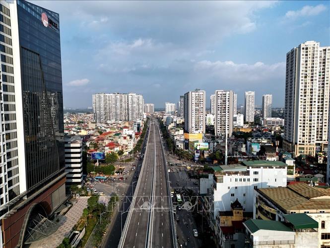 Đường Vành đai 2 trên cao đoạn chạy qua khu đô thị Time City, quận Hai Bà trưng. Ảnh: Tuấn Anh - TTXVN