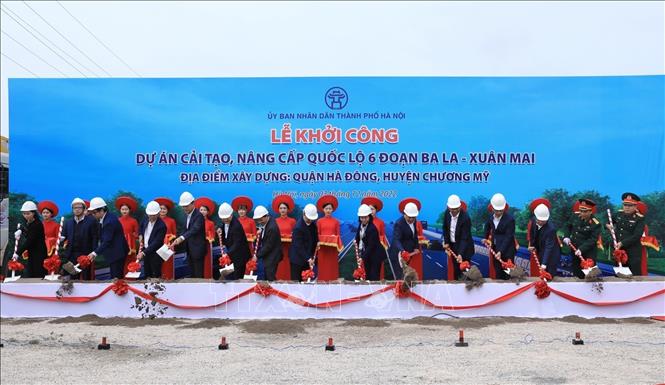 Lễ khởi công Dự án cải tạo, nâng cấp Quốc lộ 6 đoạn Ba La - Xuân Mai. Ảnh: Tuấn Anh - TTXVN