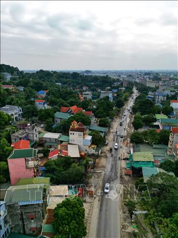Đoạn Quốc lộ 6 chạy qua huyện Chương Mỹ, quận Hà Đông (Hà Nội). Ảnh: Tuấn Anh - TTXVN