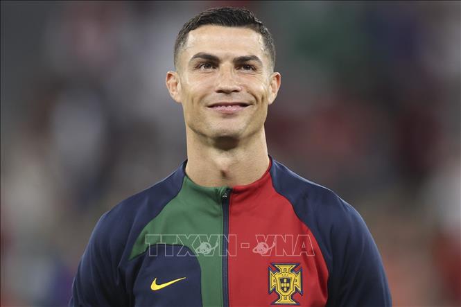 Cristiano Ronaldo không chỉ là cầu thủ số 1 hành tinh lúc này cùng Messi, mà còn là một trong những người đàn ông hấp dẫn nhất thế giới túc cầu. Giải đấu tại Qatar là kỳ World Cup cuối cùng của ngôi sao Bồ Đào Nha. Ảnh: THX/ TTXVN