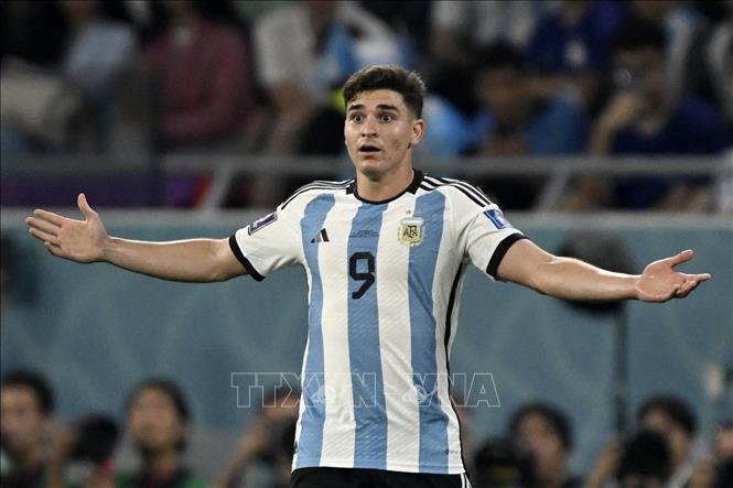 Tiền đạo Julian Alvarez ăn mừng bàn thắng thứ hai cho Argentina. Ảnh: AFP/TTXVN