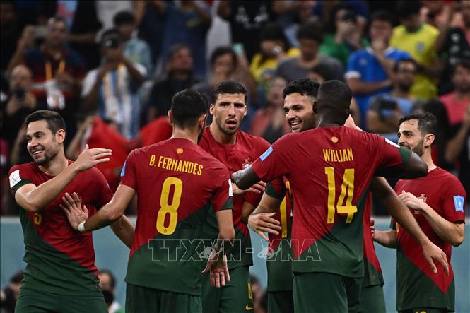 Niềm vui chiến thắng của các tuyển thủ Bồ Đào Nha. Ảnh: AFP/TTXVN