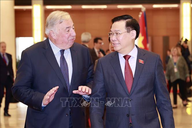 National Assembly Chairman Vuong Dinh Hue and French Senate President Gérard Larcher. VNA Photo: Doãn Tấn