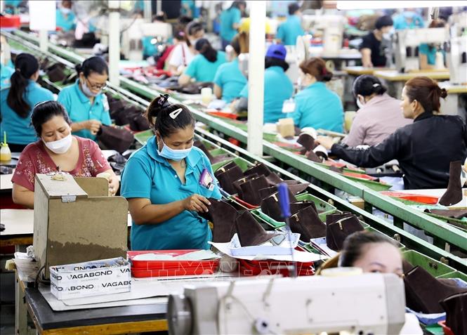 A footwear factory of the Gia Dinh Group JSC in Thu Duc city. VNA Photo: Hồng Đạt