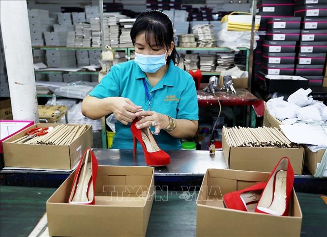 A footwear factory of the Gia Dinh Group JSC in Thu Duc city. VNA Photo: Hồng Đạt