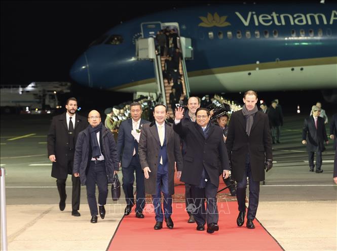 Lễ đón Thủ tướng Phạm Minh Chính đến Luxembourg. Ảnh: Dương Giang-TTXVN