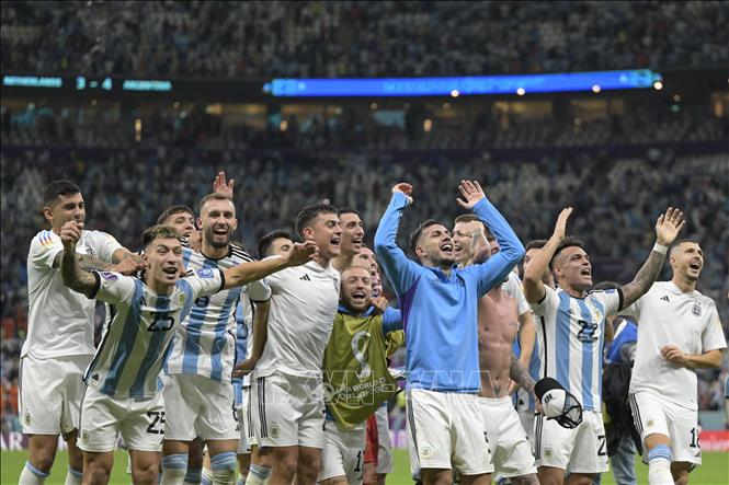 Niềm vui chiến thắng của các tuyển thủ Argentina. Ảnh: AFP/TTXVN