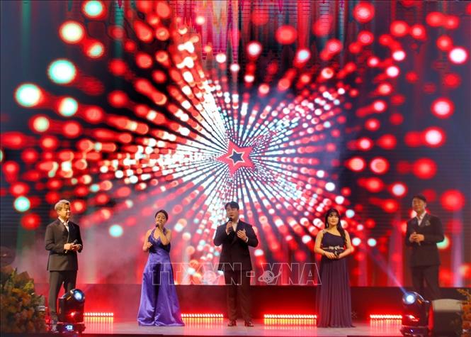 An opera performance by the Pilgrim & Yudal group in the event. VNA Photo: Tuấn Đức